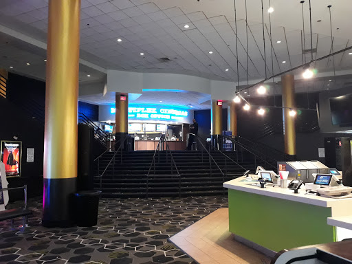 Movie Theater «Concourse Plaza Multiplex Cinemas», reviews and photos, 214 E 161st St, Bronx, NY 10451, USA
