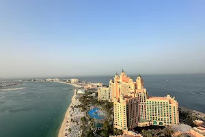 The Dubai Balloon image