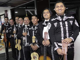 Mariachis de guayaquil Asi es México