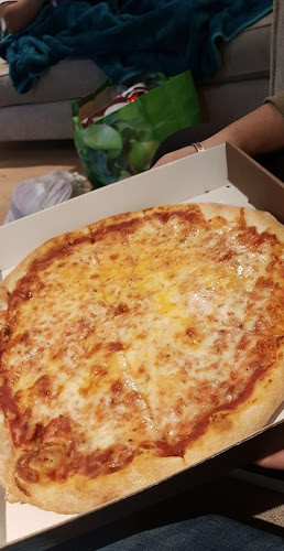 Reviews of Emilios Pizzas in Doncaster - Pizza