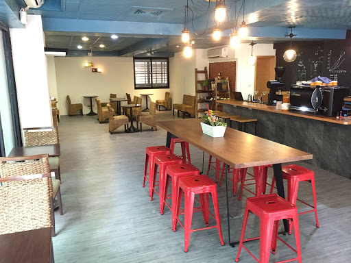 Ming's Coffee Playroom 瞇瞇眼自家烘焙咖啡館