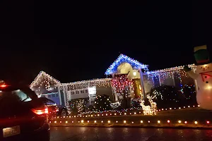 Viewpointe at Redondo Neighborhood Christmas Light Display image