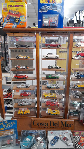 Antique Store «South Louisville Antique & Toy», reviews and photos, 4150 Blue Lick Rd # 8, Louisville, KY 40229, USA