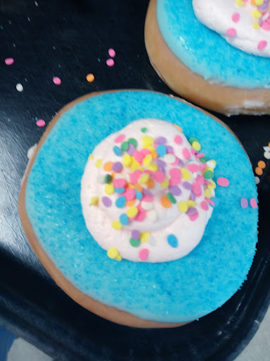 Bakery «Krispy Kreme Doughnuts», reviews and photos, 3860 S Campbell Ave, Springfield, MO 65807, USA