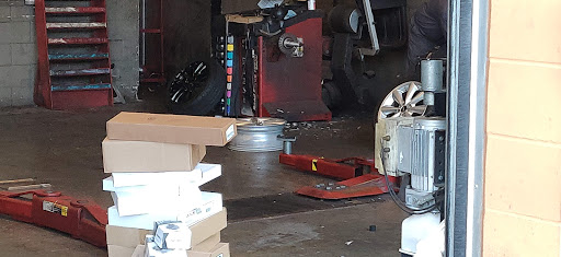 Tire Shop «Firestone Complete Auto Care», reviews and photos, 7727 University Blvd, Winter Park, FL 32792, USA