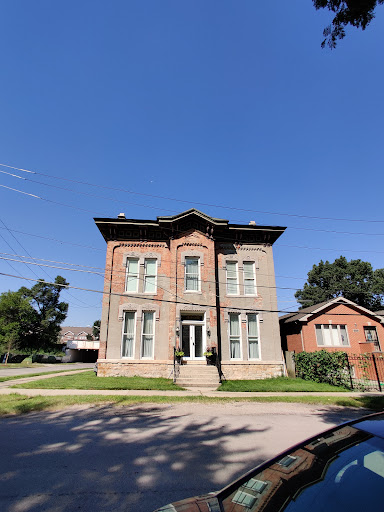 DuPont-Whitehouse House, 3558 S Artesian Ave, Chicago, IL 60632