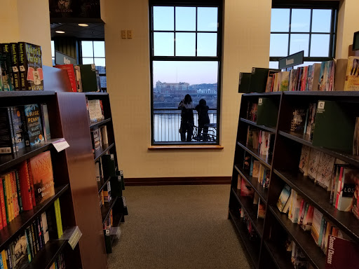 Book Store «Barnes & Noble», reviews and photos, 1 Levee Way, Newport, KY 41071, USA