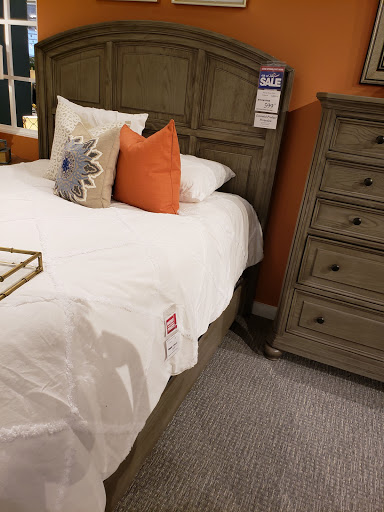 Clothing Store «Ross Dress for Less», reviews and photos, 6901 W Grand Ave, Gurnee, IL 60031, USA