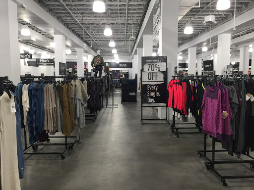 Department Store «Saks OFF 5TH», reviews and photos, 1675 Rockville Pike, Rockville, MD 20852, USA