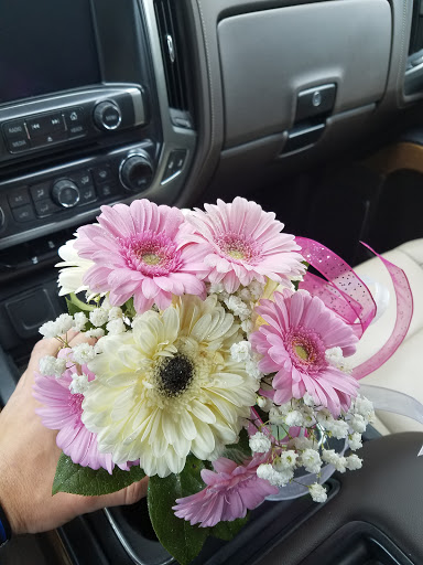 Florist «Ford Flower Co.», reviews and photos, 83 S Broadway, Salem, NH 03079, USA