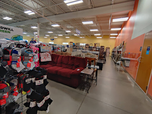 Thrift Store «Goodwill - Chaska», reviews and photos