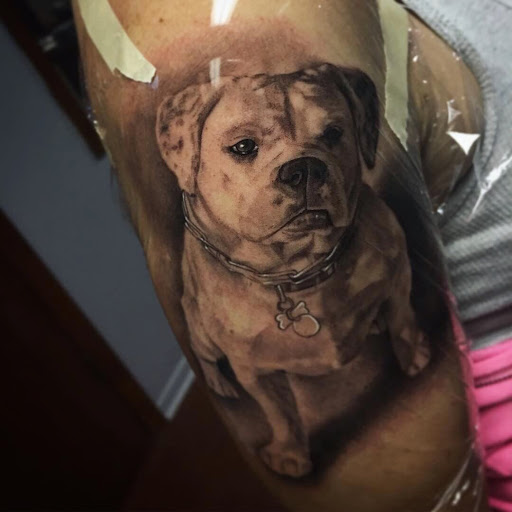 Tattoo Shop «Magik 5 Tattoo», reviews and photos, 600 W Prospect Rd, Oakland Park, FL 33309, USA