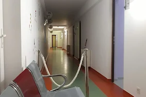 Isis Hospital image