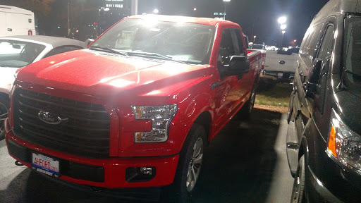 Ford Dealer «Arlington Heights Ford», reviews and photos, 801 W Dundee Rd, Arlington Heights, IL 60004, USA