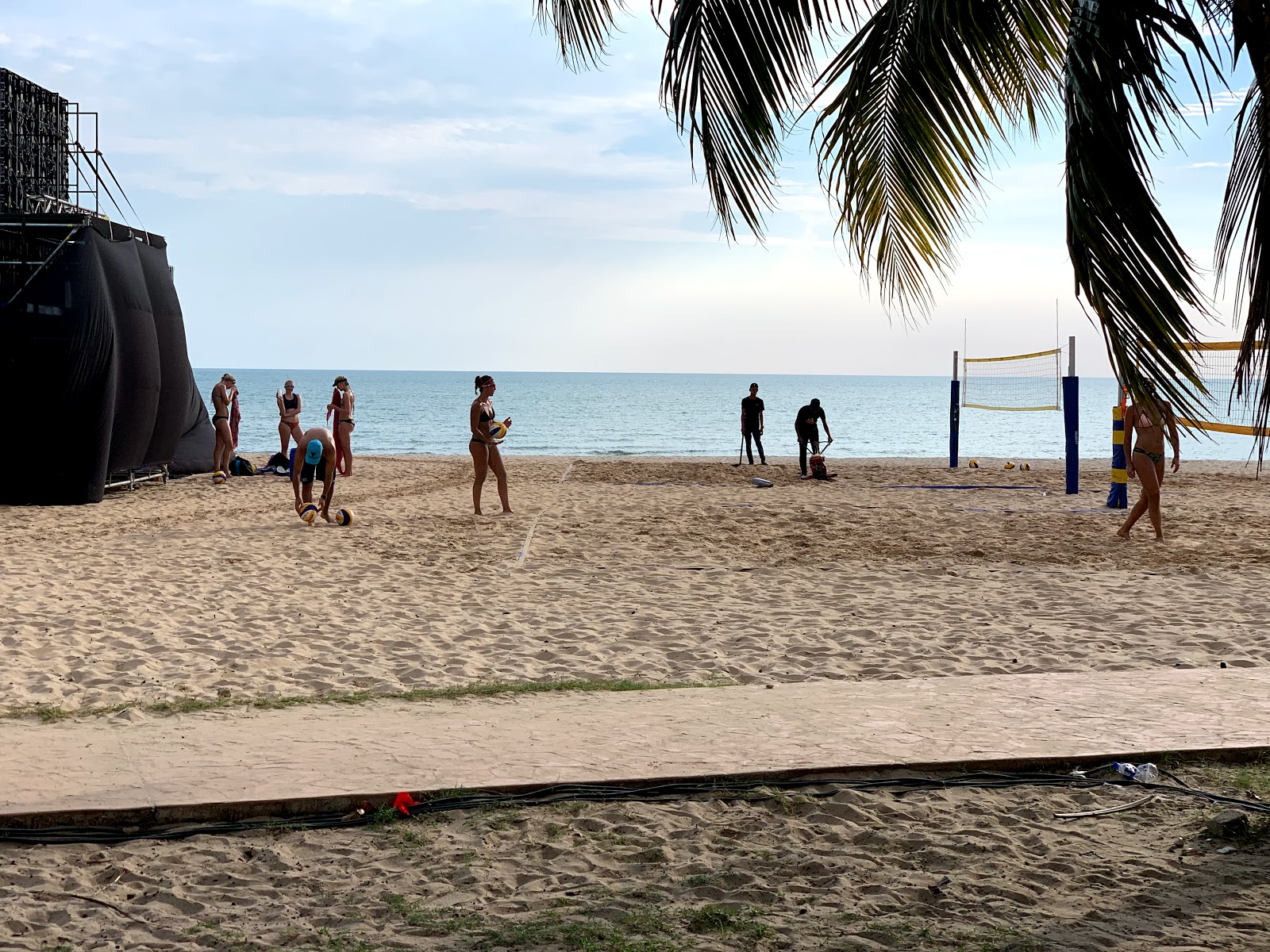 Zdjęcie Saujana Beach z poziomem czystości wysoki