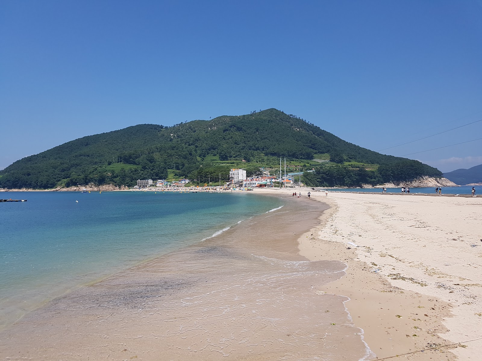 Photo of Bijindo Beach with very clean level of cleanliness