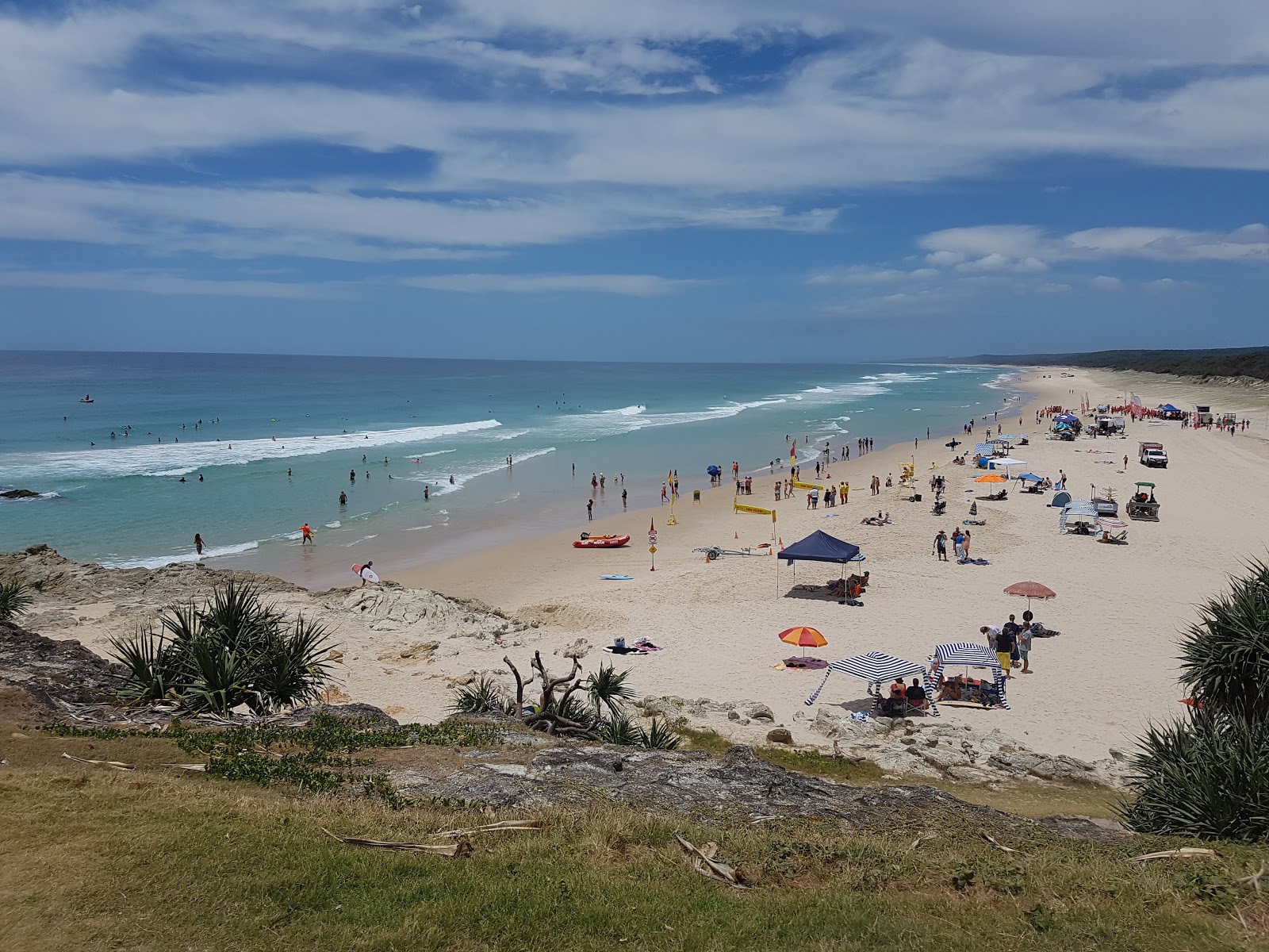 Foto af Main Beach med høj niveau af renlighed