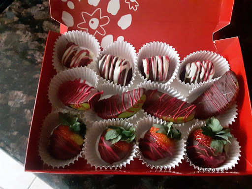 Gift Shop «Edible Arrangements», reviews and photos, 3600 E Landis Ave #9, Vineland, NJ 08361, USA
