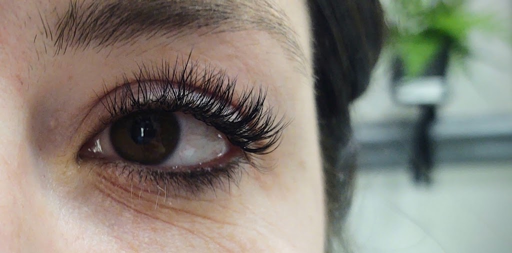 Freshen Skincare and Lashes 83686