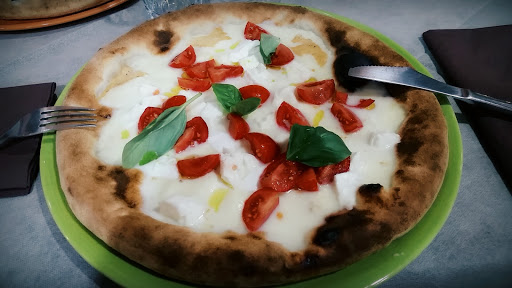 Pizzeria La Saporita - Ristorante Pizzeria Sinalunga in Sinalunga, Provincia di Siena