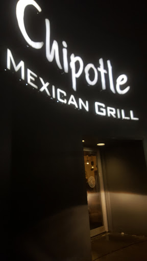 Mexican Restaurant «Chipotle Mexican Grill», reviews and photos, 1715 N Town E Blvd, Mesquite, TX 75150, USA