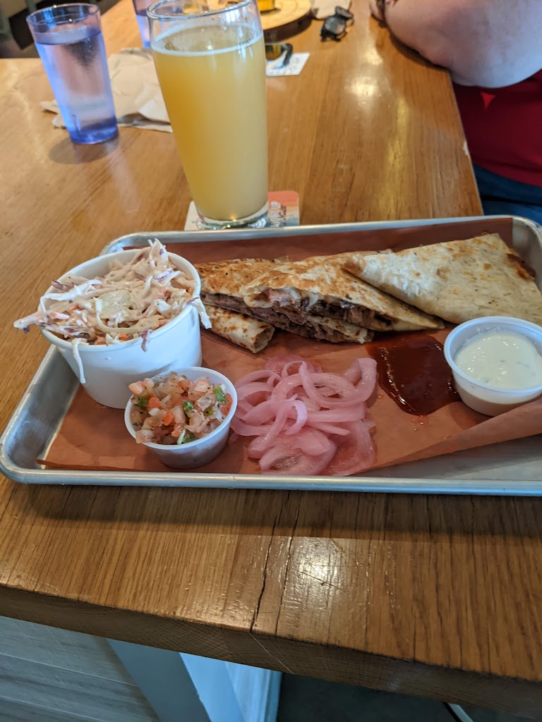 Big Pig Barbecue Food Truck 01938