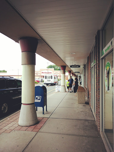 Shopping Mall «Copaco Shopping Center», reviews and photos, 335 Cottage Grove Rd, Bloomfield, CT 06002, USA