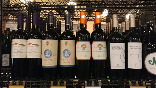 Wine Store «Cellar Rat Wine Merchants», reviews and photos, 1701 W Baltimore Ave, Kansas City, MO 64108, USA