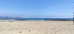 Φωτογραφία του Plage Robinson με μια ευρύχωρη ακτογραμμή
