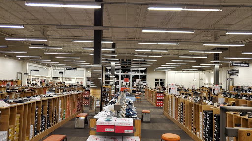 Shoe Store «DSW Designer Shoe Warehouse», reviews and photos, 1650 Airport Blvd #350, Pensacola, FL 32504, USA
