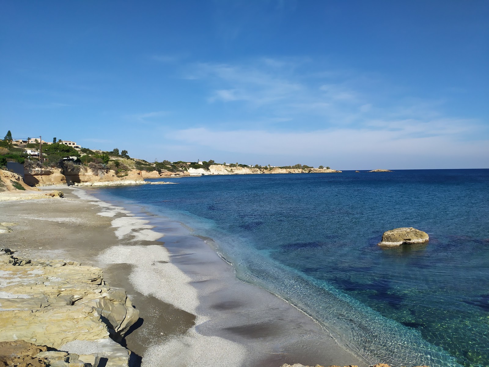 Foto von Gefyri Beach und die siedlung