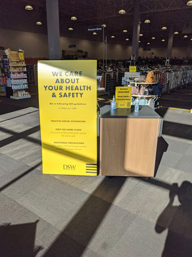 Shoe Store «DSW Designer Shoe Warehouse», reviews and photos, 10515 N Mopac Expy, Austin, TX 78759, USA