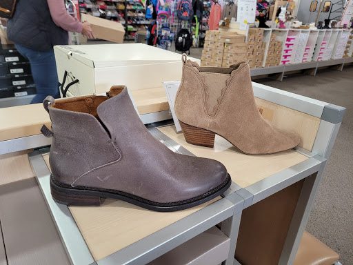 Shoe Store «DSW Designer Shoe Warehouse», reviews and photos, 314 Marketplace Mile, Plainfield, IN 46168, USA