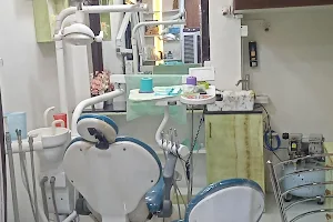 Dr. ADKAR's ROYAL DENTAL HOSPITAL डॉ. आडकर रॉयल डेंटल हॉस्पिटल दातांचा दवाखाना image
