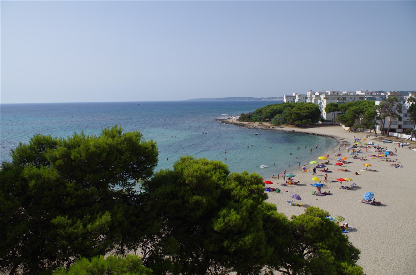 Foto von Lido Torre beach mit reines blaues Oberfläche