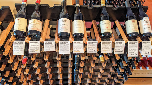 Wine Store «Rosso Wine Shop», reviews and photos, 3459 N Verdugo Rd, Glendale, CA 91208, USA