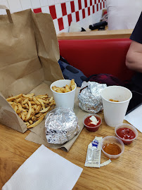 Frite du Restaurant de hamburgers Five Guys à Paris - n°5