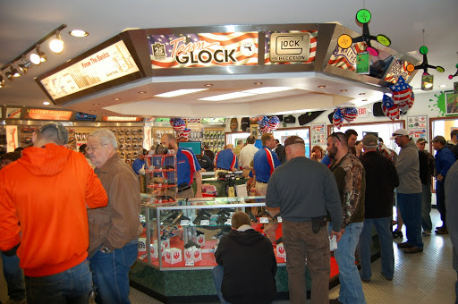 Gun Shop «Triggers Firearms», reviews and photos, 151 Lloyd Ave, Florence, KY 41042, USA