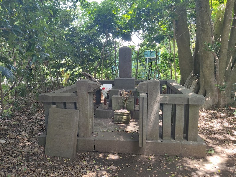 三浦義意公の供養墓