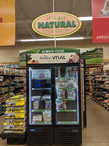 Pet Supply Store «Petco Animal Supplies», reviews and photos, 16710 Royalton Rd, Strongsville, OH 44136, USA