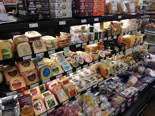 Grocery Store «Fresh Thyme Farmers Market- Fairborn», reviews and photos, 2850 Centre Dr, Beavercreek, OH 45324, USA