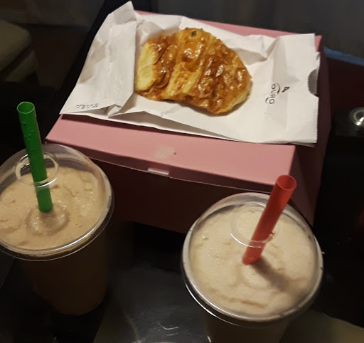 Donut Shop «Daily Donuts», reviews and photos, 10725 W Indian School Rd, Avondale, AZ 85392, USA