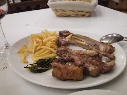 Restaurante El Portón - de, C. Adolfo Suárez, 8, 34120 Carrión de los Condes, Palencia, Spain
