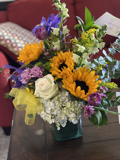 Florist «Joy Flower Shop», reviews and photos, 7630 Fair Oaks Blvd, Carmichael, CA 95608, USA