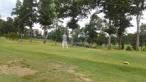 Golf Club «Dixie Oaks Golf Club», reviews and photos, 76 Pleasant Garden Rd, Summertown, TN 38483, USA