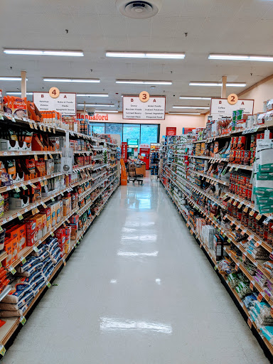 Grocery Store «Hannaford Supermarket», reviews and photos, 150 Bridge St, Pelham, NH 03076, USA