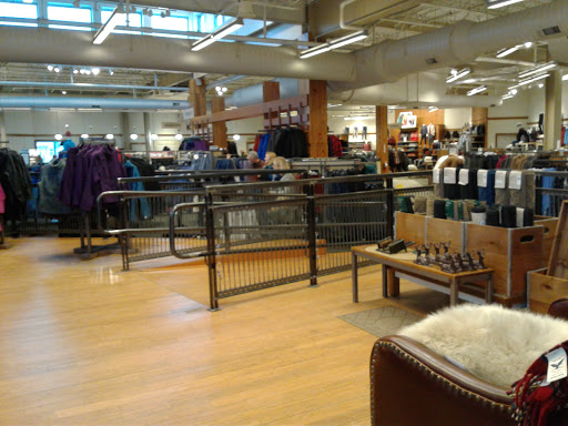 Clothing Store «L.L. Bean», reviews and photos, 6 Wayside Rd, Burlington, MA 01803, USA