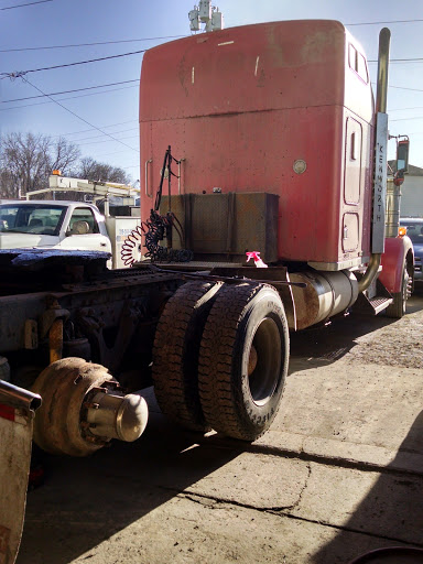 T & K Tractor Repair in Nashua, Iowa