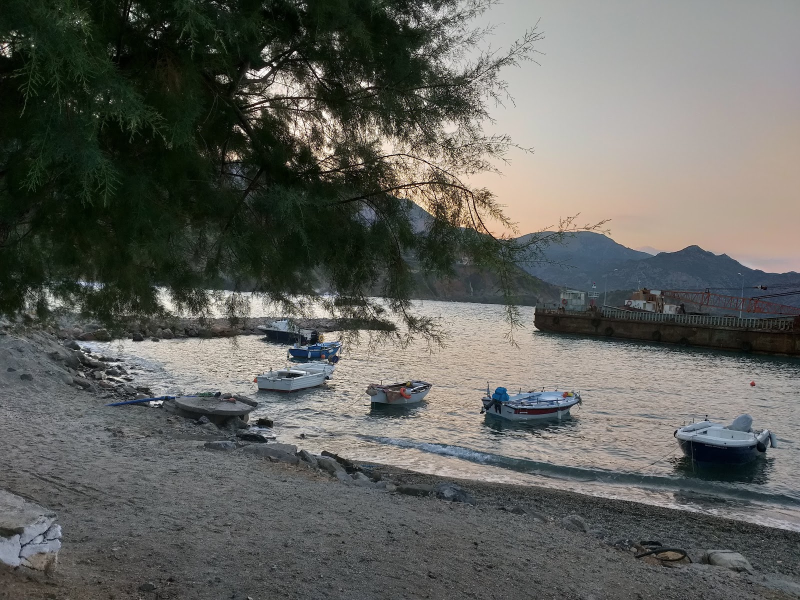 Photo de Panagia beach avec moyenne baie