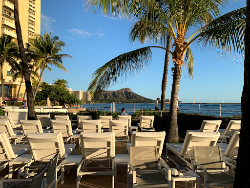 Romantic dinners with views in Honolulu
